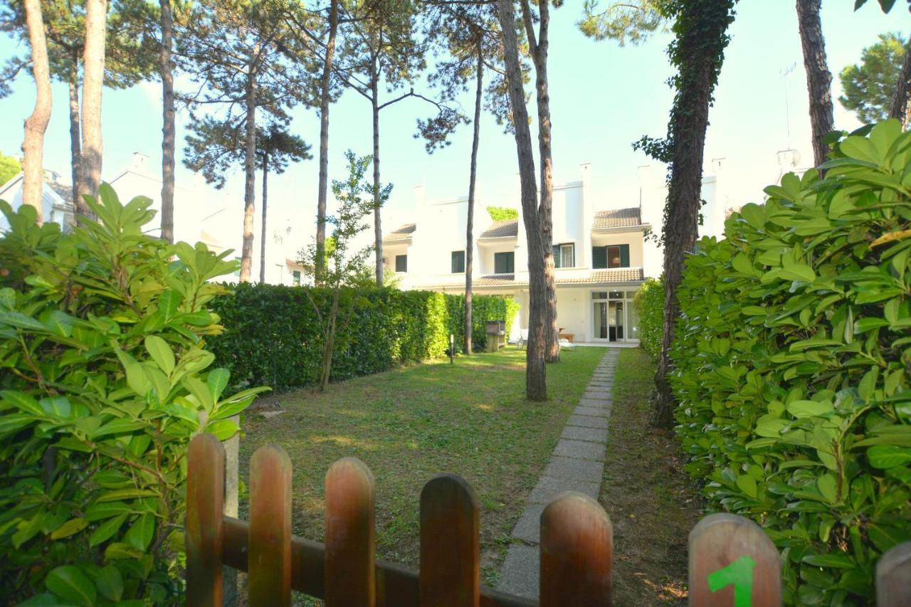 Villa A Lignano Pineta Λινιάνο Σαμπιαντόρο Εξωτερικό φωτογραφία